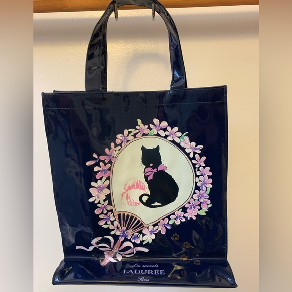 Rare Ladurée Paris Les Secrets Patent Navy Cat Large Tote Bag Hard to Find Print - Picture 8 of 15